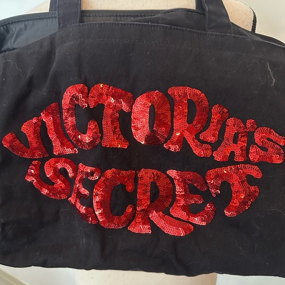 VICTORIA'S SECRET VS Black & Red Sequin Bling LARGE  Weekender TOTE BAG 2019 - Picture 2 of 6